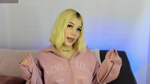 samantha_browwnn online show from October 2, 3:17 pm