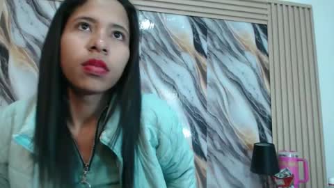 Snapshot of samantha_fox_squirt chatting on October 4, 8:20 am lizzy online show from October 4, 8:20 am