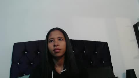 Snapshot of samantha_fox_squirt chatting on January 19, 2:49 pm lizzy online show from January 19, 2:49 pm
