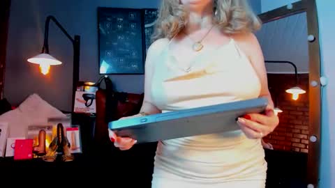 Sam online show from April 9, 2:47 am