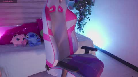 Snapshot of samantha_owen_ chatting on September 19, 3:55 pm SAMY online show from September 19, 3:55 pm