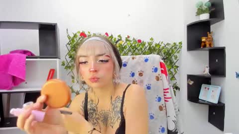 Samantha Smitth online show from March 14, 4:13 am