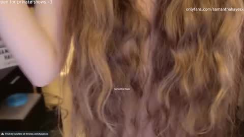 Snapshot of samanthahayesxoxo chatting on December 10, 10:26 pm The Real Samantha Hayes haha online show from December 10, 10:26 pm
