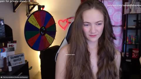 Snapshot of samanthahayesxoxo chatting on December 5, 9:17 pm The Real Samantha Hayes haha online show from December 5, 9:17 pm