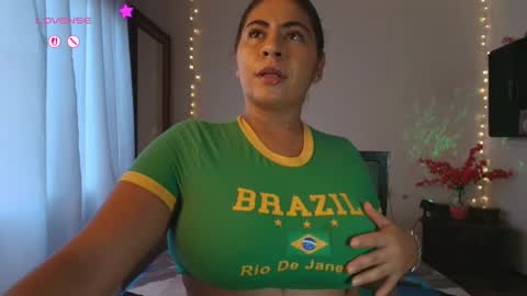 Snapshot of samanthahut1 chatting on October 14, 10:01 pm samanthahut1 online show from October 14, 10:01 pm