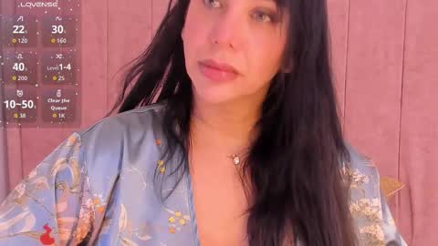 Samara Benazir Alabi online show from October 28, 12:33 pm