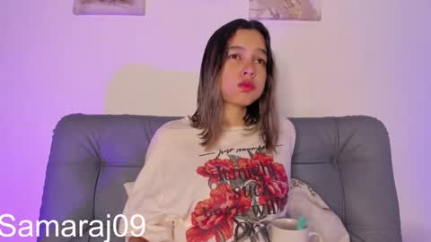 Snapshot of samara_jonnes_ chatting on February 27, 11:37 pm Samara is my name a pleasure delighted that you are here leave your thumb up it is important to me online show from February 27, 11:37 pm