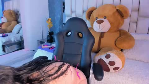 samarafernandez online show from February 19, 11:06 am