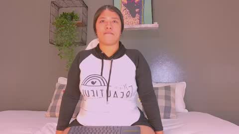 Snapshot of samaragarcia__ chatting on October 15, 12:30 pm S A M A R A online show from October 15, 12:30 pm