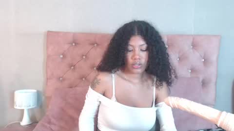 samaragrey18 online show from February 22, 3:56 am