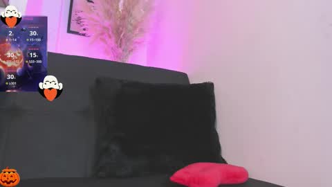 Snapshot of samarahanss chatting on October 31, 2:21 pm samara online show from October 31, 2:21 pm