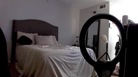 Snapshot of samatha1998 chatting on October 20, 12:57 am Yaya online show from October 20, 12:57 am