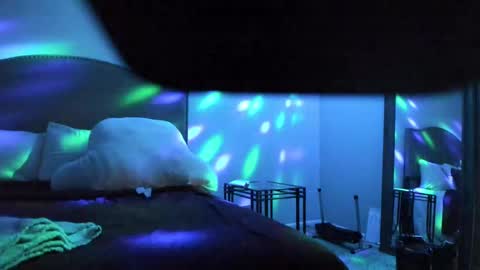 Snapshot of samatha1998 chatting on September 26, 11:19 am Yaya online show from September 26, 11:19 am