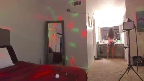 Yaya online show from March 31, 4:01 am