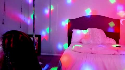 Snapshot of samatha1998 chatting on October 23, 3:12 am Yaya online show from October 23, 3:12 am