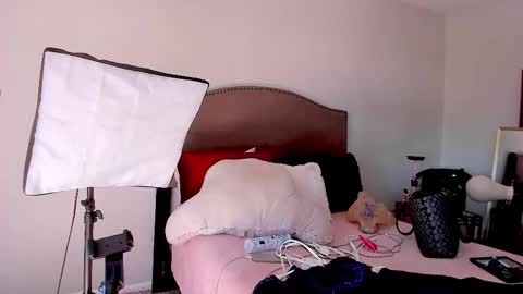 Snapshot of samatha1998 chatting on October 30, 5:03 pm Yaya online show from October 30, 5:03 pm