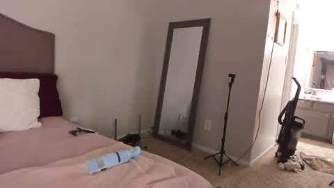 Yaya online show from April 5, 7:35 pm