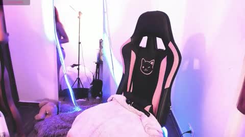 samiacooper25 online show from October 26, 9:05 am