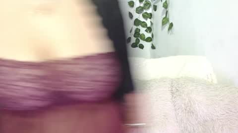 Snapshot of samira_lennox chatting on January 8, 5:26 pm SAMIRA online show from January 8, 5:26 pm