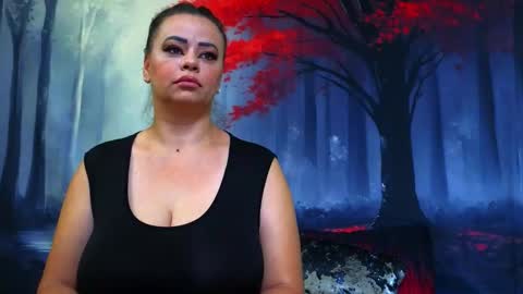     online show from October 3, 9:42 pm