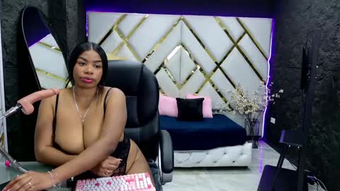 Snapshot of sammanthaboob chatting on October 8, 12:20 pm Luisa online show from October 8, 12:20 pm