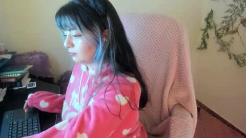 Snapshot of sammysammy_ chatting on October 5, 5:07 pm online show from October 5, 5:07 pm