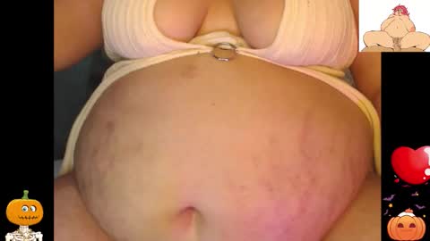 Snapshot of samy_belly32 chatting on October 11, 1:32 am loredy samantha online show from October 11, 1:32 am