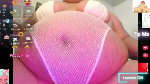 Snapshot of samy_belly32 chatting on February 25, 8:32 pm loredy samantha online show from February 25, 8:32 pm