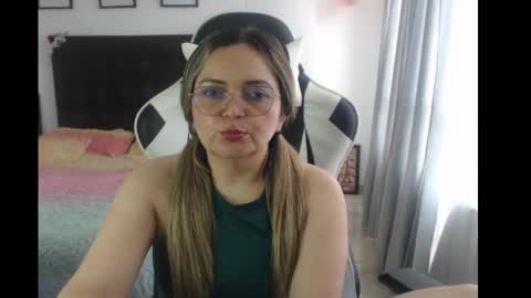 Snapshot of samy_vsn chatting on March 9, 6:21 pm samy_vsn online show from March 9, 6:21 pm