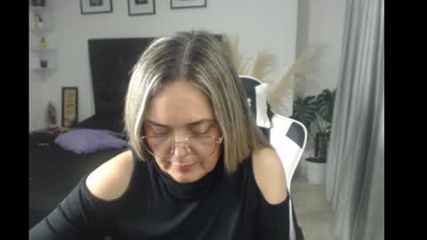 Snapshot of samy_vsn chatting on September 13, 1:46 am samy_vsn online show from September 13, 1:46 am