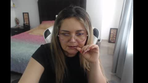 Snapshot of samy_vsn chatting on March 2, 7:19 pm samy_vsn online show from March 2, 7:19 pm