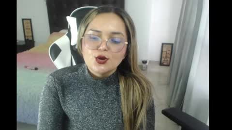 Snapshot of samy_vsn chatting on March 4, 6:29 pm samy_vsn online show from March 4, 6:29 pm