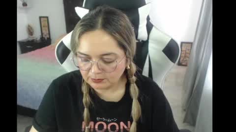 Snapshot of samy_vsn chatting on February 22, 3:42 pm samy_vsn online show from February 22, 3:42 pm