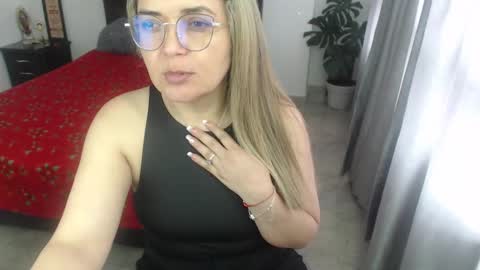 Snapshot of samy_vsn chatting on January 5, 2:52 pm samy_vsn online show from January 5, 2:52 pm