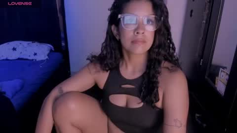 Snapshot of samykiss chatting on December 14, 6:41 pm SamyHolbrook online show from December 14, 6:41 pm