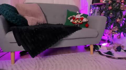 Special show on 17 december and 23 UwU online show from December 18, 8:46 pm