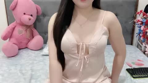 sanami_sian_ online show from June 3, 1:28 am