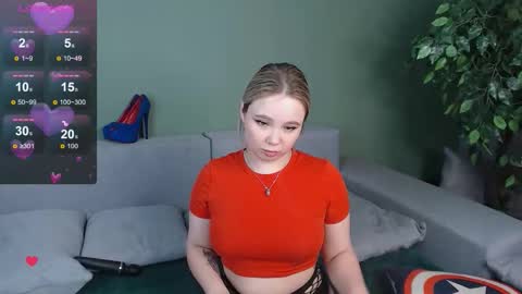 SandiSkiter online show from October 8, 5:50 pm