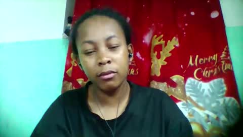 Snapshot of sandra1253099 chatting on October 28, 7:25 am sandra1253099 online show from October 28, 7:25 am