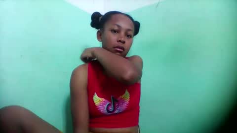 sandra1253099 online show from November 19, 6:13 am