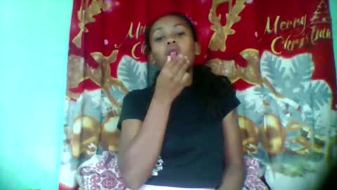 Snapshot of sandra1253099 chatting on October 13, 7:33 am sandra1253099 online show from October 13, 7:33 am