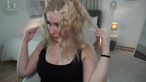 Szandra online show from September 21, 5:44 pm