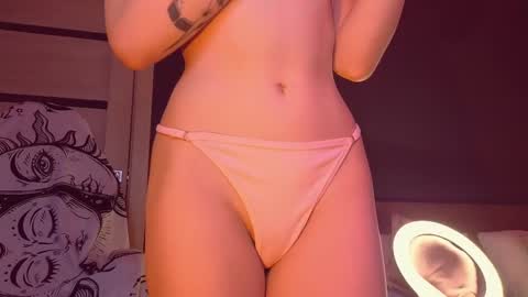 Sandy  online show from February 11, 1:10 am