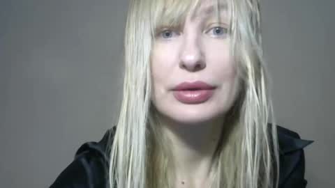 Sandra online show from January 25, 9:04 pm