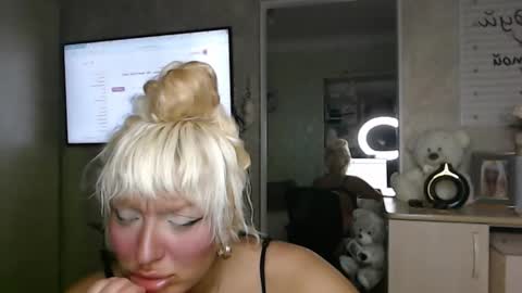 Alexandra online show from March 22, 10:38 pm