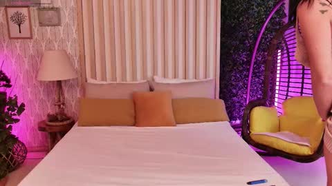 Sandra online show from October 15, 6:32 pm