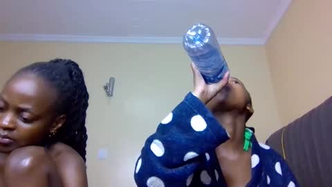 sandy online show from October 19, 8:49 am