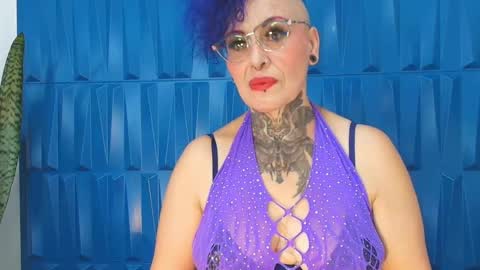 Sandy Rose online show from February 6, 7:29 pm