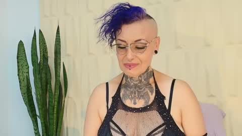 Sandy Rose online show from March 6, 5:22 pm