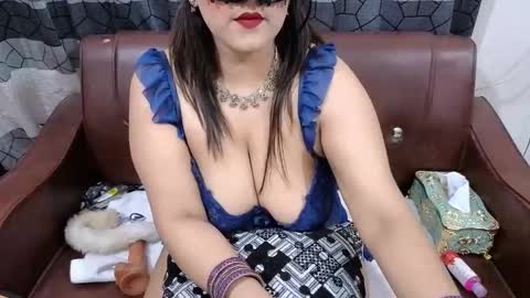 sanviqueen online show from November 15, 6:53 pm